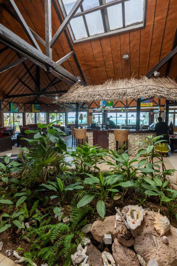 Hotel Nengone Village Mare Екстер'єр фото