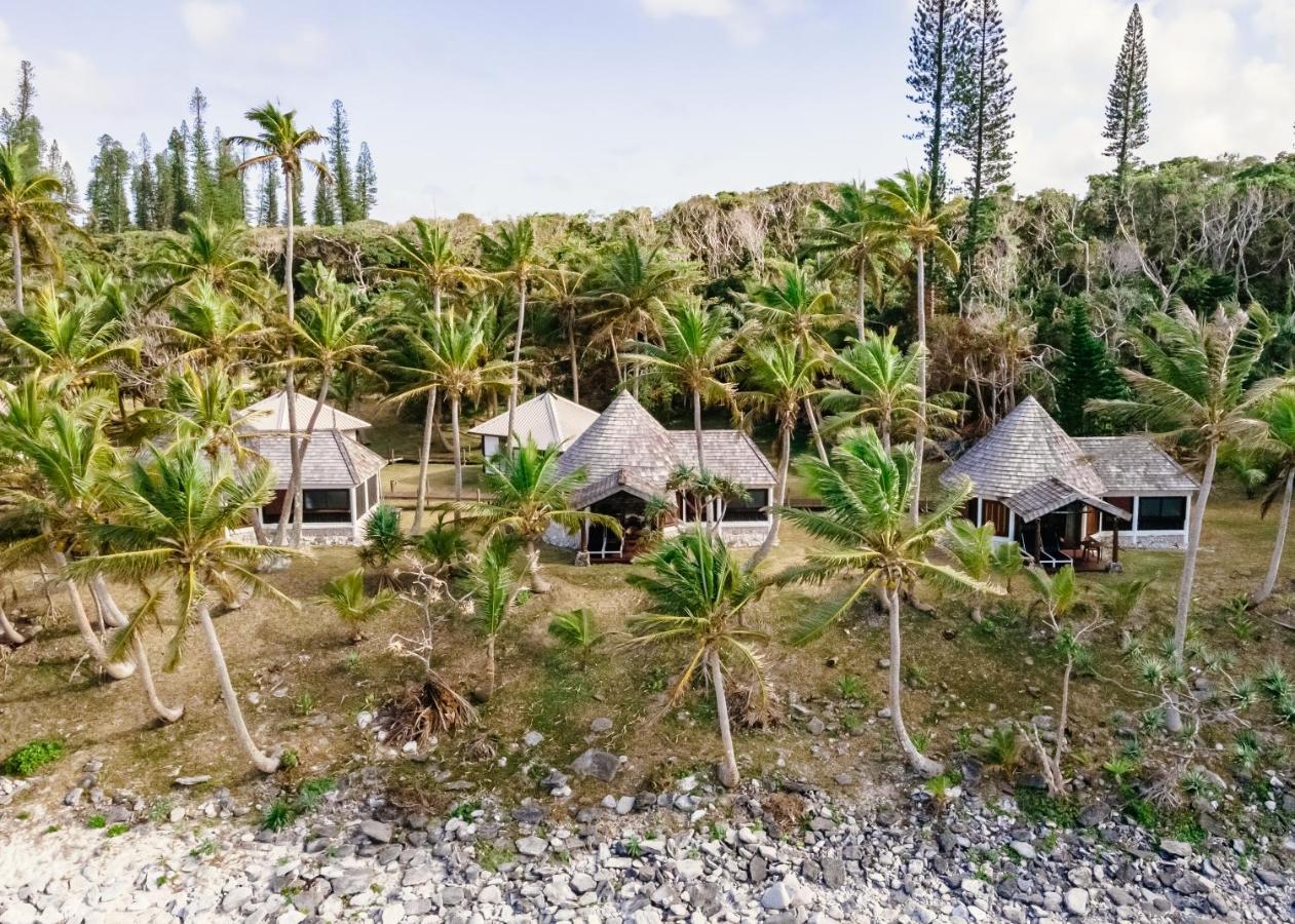 Hotel Nengone Village Mare Екстер'єр фото