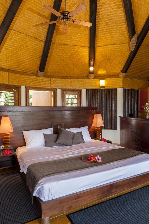 Hotel Nengone Village Mare Екстер'єр фото
