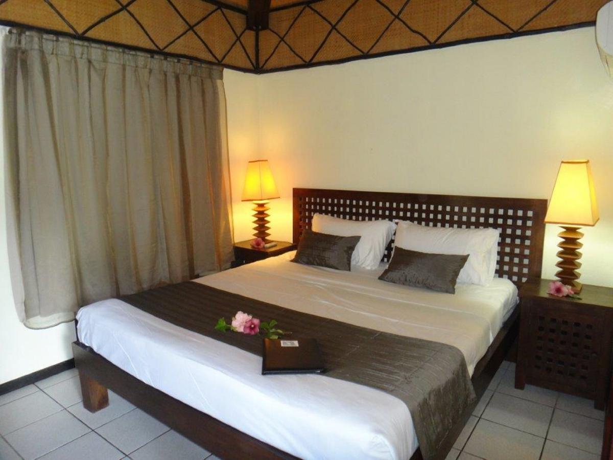 Hotel Nengone Village Mare Екстер'єр фото