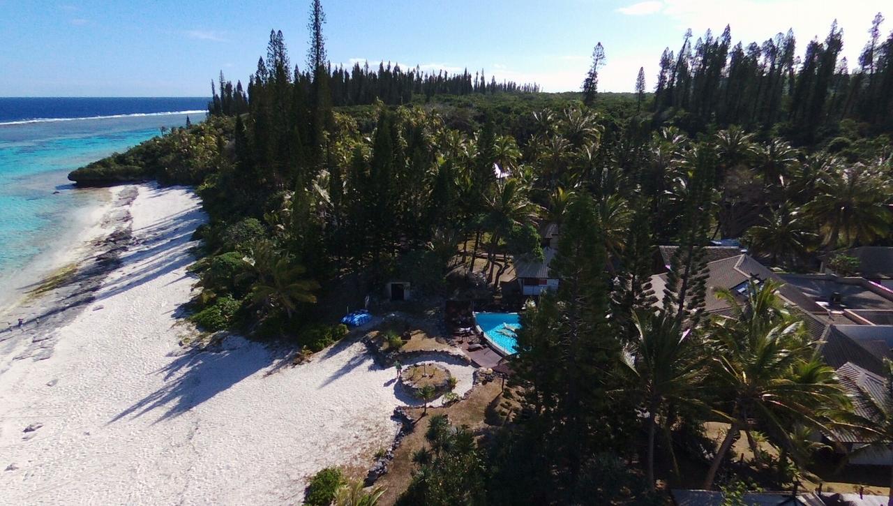 Hotel Nengone Village Mare Екстер'єр фото